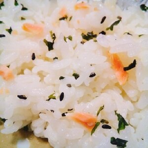 ピリ辛 からし鮭ワカメの混ぜご飯